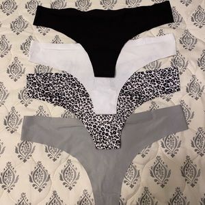 SET 4 Seamless Thongs NEVER WORN